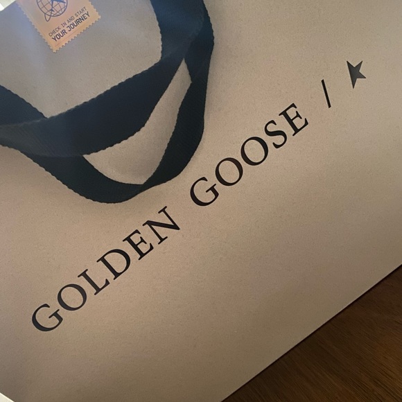 Golden Goose Sneakers - Picture 2 of 2